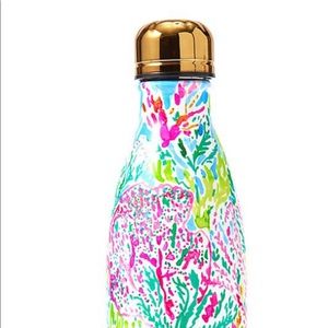 New 25 oz S’well x Lilly Pultizer Bottle